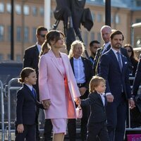 Carlos Felipe y Sofia de Suecia y sus hijos Alexander y Gabriel en el Jubileo de Carlos Gustavo de Suecia