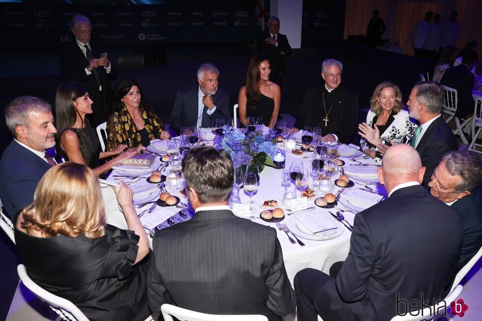 Los Reyes Felipe y Letizia en la cena de los Premios La Vanguardia