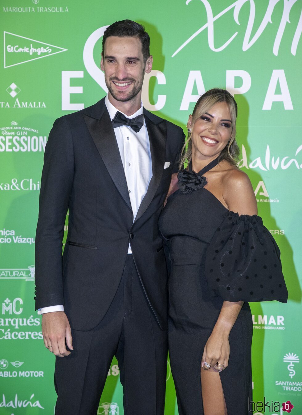 Sergio Rico y Alba Silva acuden a los Premios Escaparate 2023