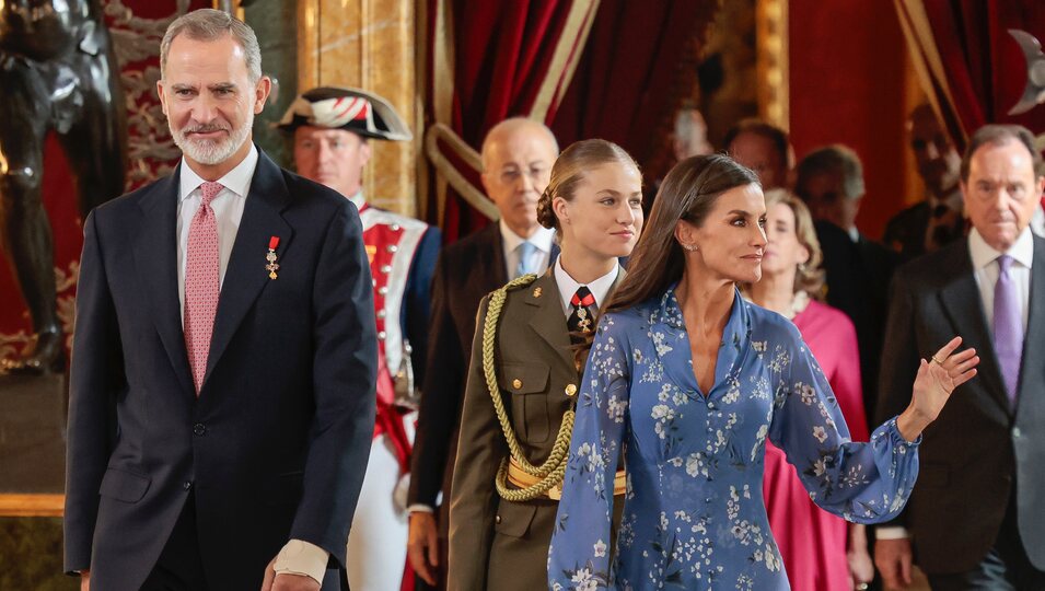 Los Reyes Felipe Vi y Letizia y la Princesa Leonor llegando a la recepción en el Palacio Real por el Día de la Hispanidad 2023