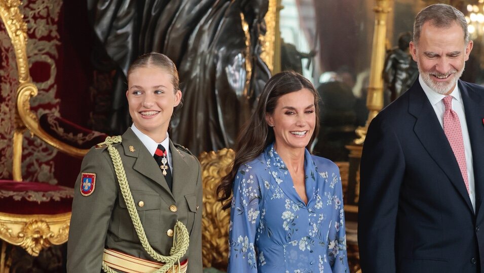 Los Reyes Felipe y Letizia y la Princesa Leonor en la recepción en el Palacio Real por el Día de la Hispanidad 2023