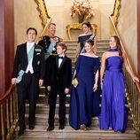 Foto oficial de Federico y Mary de Dinamarca con sus hijos en el 18 cumpleaños de Christian de Dinamarca
