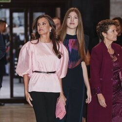 La Reina Letizia y la Infanta Sofía en el Concierto de los Premios Princesa de Asturias 2023