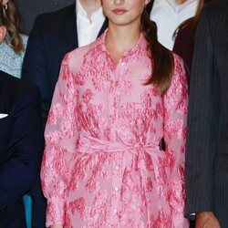 La Princesa Leonor con un vestido rosa con transparencias en las audiencias de los Premios Princesa de Asturias 2023