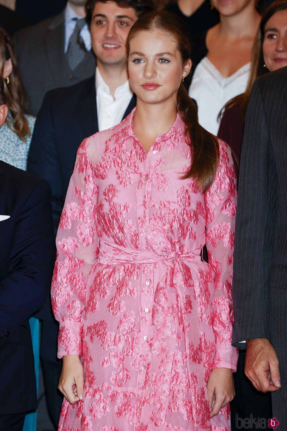 La Princesa Leonor con un vestido rosa con transparencias en las audiencias de los Premios Princesa de Asturias 2023