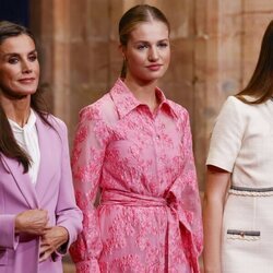 La Reina Letizia, la Princesa Leonor y la Infanta Sofía en la audiencia previa a los Premios Princesa de Asturias 2023