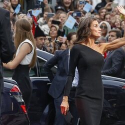 La Reina Letizia luce brazo musculado en los Premios Princesa de Asturias 2023