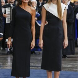 La Reina Letizia y la Infanta Sofía en los Premios Princesa de Asturias 2023