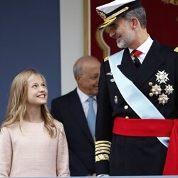El Rey Felipe VI y la Princesa Leonor se sonríen en el Día de la Hispanidad 2019 en una foto inédita por el 18 cumpleaños de la Princesa Leonor
