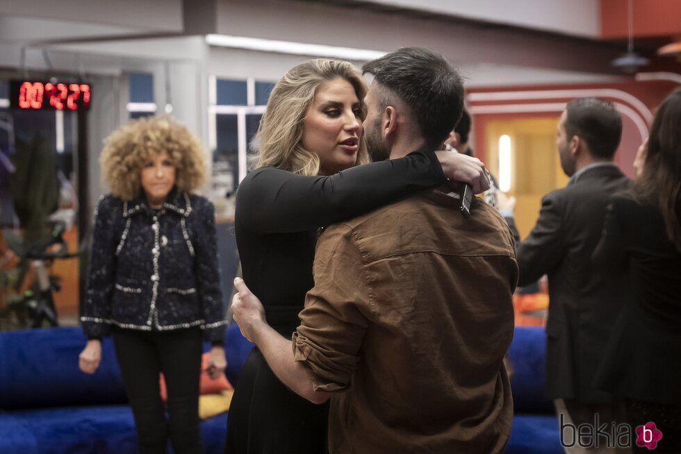 Susana Bianca y Zeus Montiel se besan con cariño en la gala 6 de 'GH VIP 8'