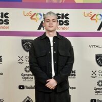 Almacor en la alfombra roja de Los 40 Music Awards 2023