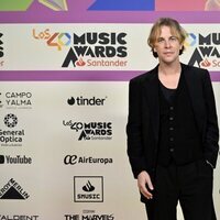 Tom Odell en la alfombra roja de Los 40 Music Awards 2023