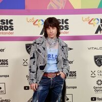 Leo Rizzi en la alfombra roja de Los 40 Music Awards 2023
