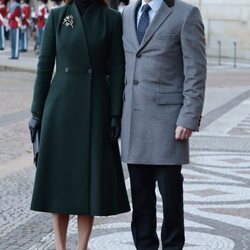 Federico y Mary de Dinamarca en la ceremonia de bienvenida a los Reyes Felipe y Letizia en Amalienborg