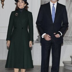 Mary de Dinamarca y Felipe VI en la ceremonia de bienvenida a los Reyes Felipe y Letizia en Amalienborg