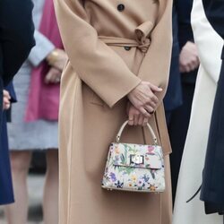 La Reina Letizia con abrigo camel y bolso de Furla en su Visita de Estado a Dinamarca