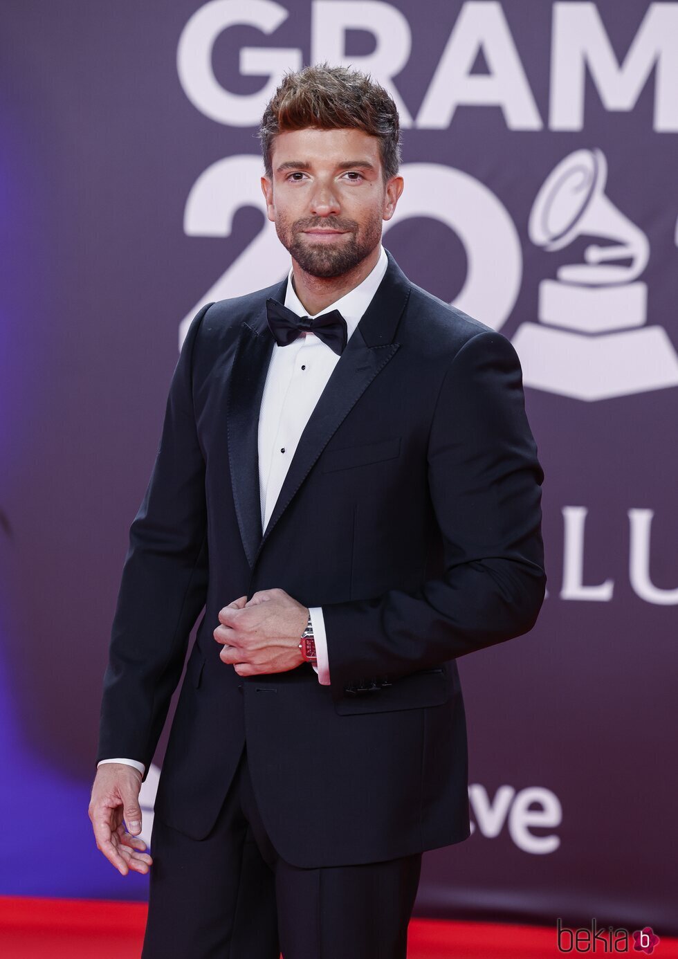 Pablo Alborán en la alfombra roja de los Grammy Latinos 2023