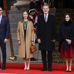 Los Reyes Felipe y Letizia y la Princesa Leonor junto a Pedro Sánchez en la Apertura de la XV Legislatura