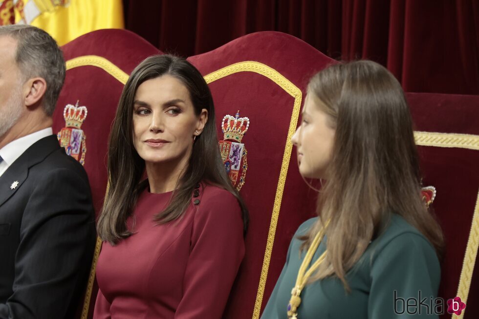 La Reina Letizia y la Princesa Leonor durante la Apertura de la XV Legislatura