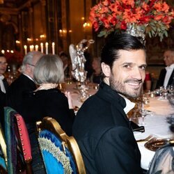 Carlos Felipe de Suecia en la cena a los premiados con el Nobel 2023