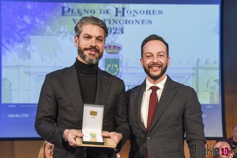 René Ramos recibe la Medalla de Oro en Camas