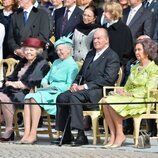 Margarita de Bulgaria, Beatriz de Holanda, Margarita de Dinamarca y los Reyes Juan Carlos y Sofía en el 70 cumpleaños del Rey de Suecia