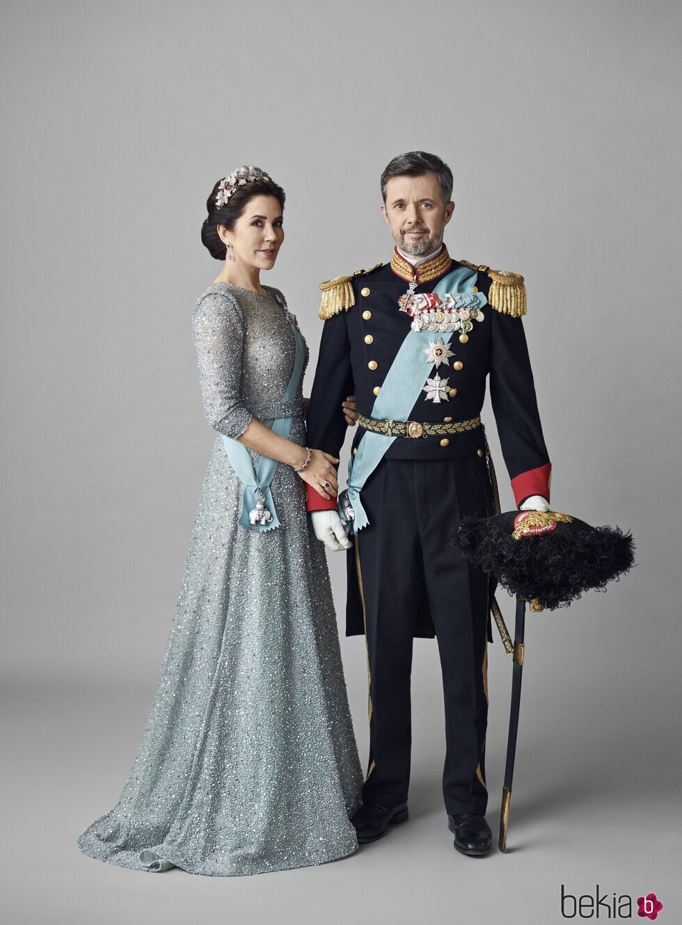 Retrato oficial de Federico y Mary de Dinamarca como Reyes