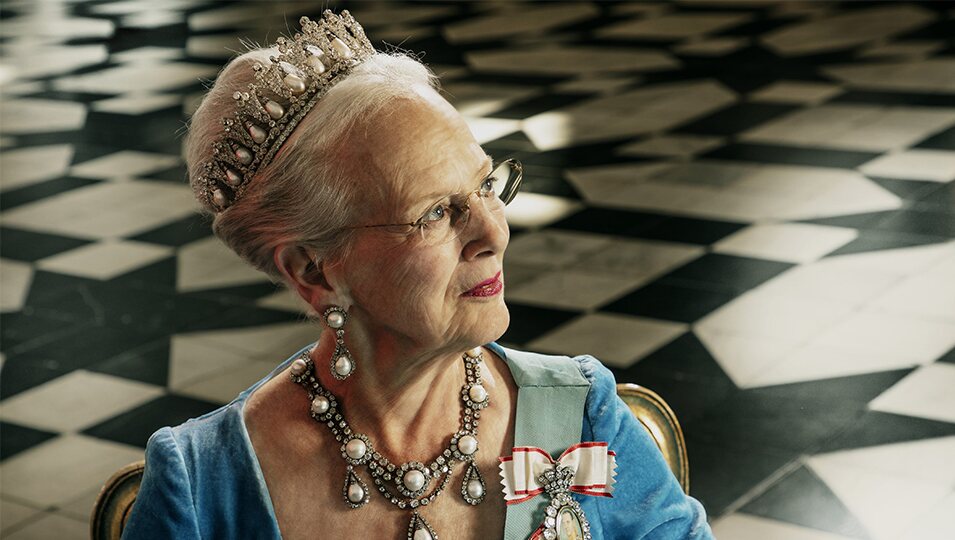Retrato oficial de la Reina Margarita de Dinamarca con motivo de abdicación