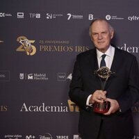 Pedro Piqueras recibe el premio Jesús Hermida a la Trayectoria en los Premios Iris 2024
