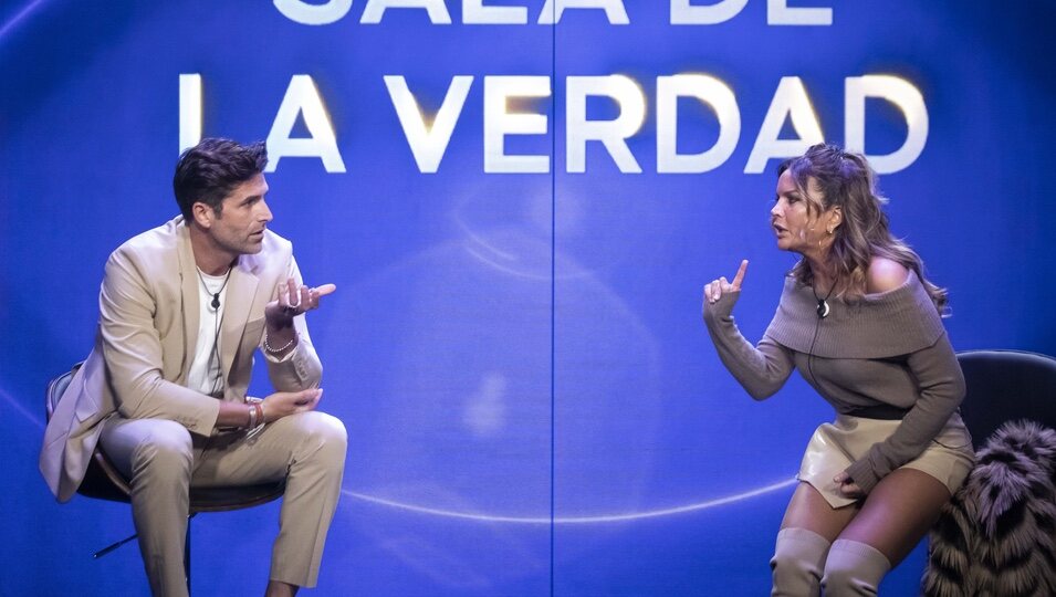 Efrén Reyero y Marta López discuten en la gala 2 de 'GH DÚO 2'