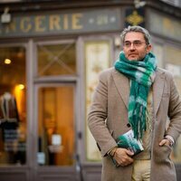 Máximo Huerta en París con su novela 'París despertaba tarde'
