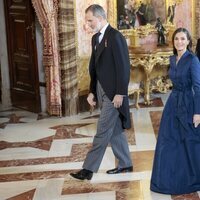 Los Reyes Felipe y Letizia y José Manuel Albares en la recepción al Cuerpo Diplomático