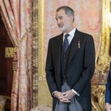 Los Reyes Felipe y Letizia con gesto divertido en la recepción al Cuerpo Diplomático 2024