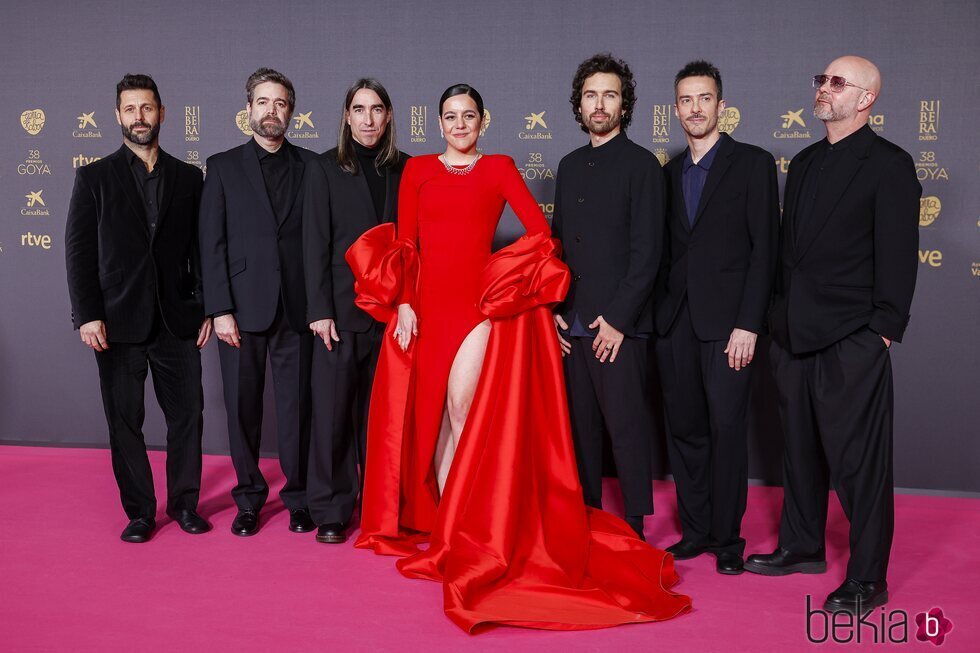 Vetusta Morla y Valeria Castro, en la alfombra roja de los Premios Goya 2024