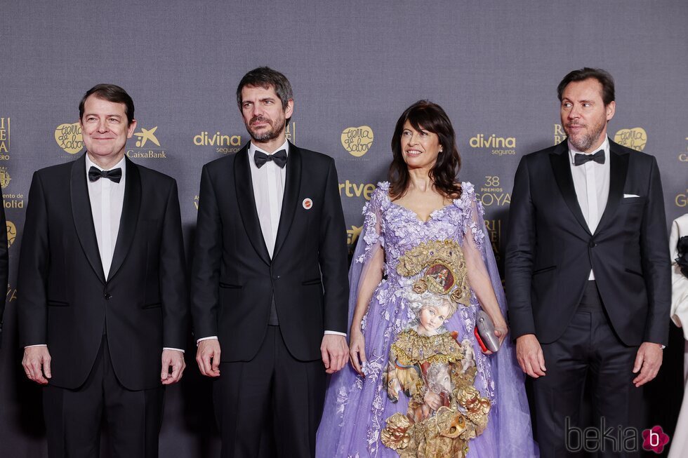 Alfonso Fernández Mañueco, Ernest Urtasun, Ana Redondo y Oscar Puente, en la alfombra roja de los Premios Goya 2024