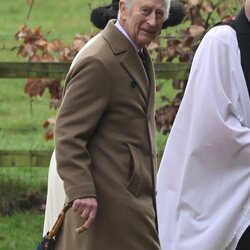 El Rey Carlos III acude a un servicio religioso en Sandringham