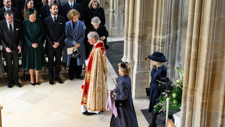 Ana María de Grecia y la Reina Camilla a su llegada al homenaje a Constantino de Grecia en Windsor