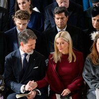 La Familia Real Griega, la Reina Letizia y el Rey Juan Carlos en el homenaje a Constantino de Grecia en Windsor