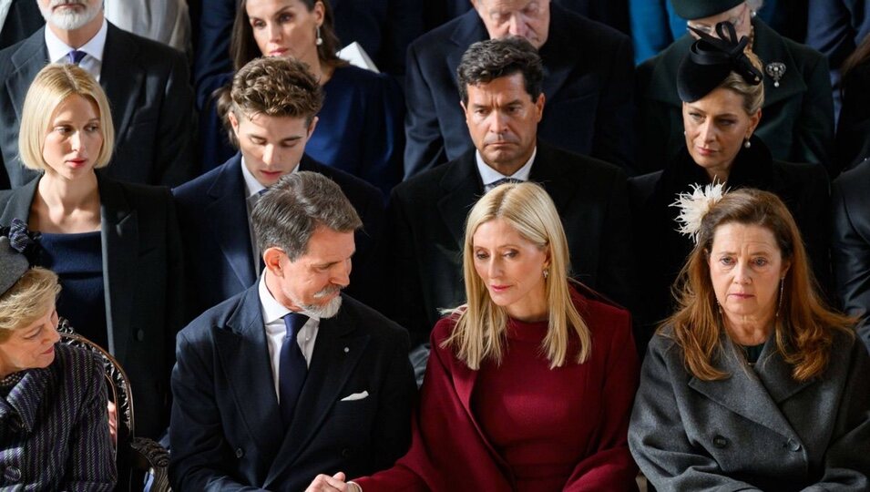 La Familia Real Griega, la Reina Letizia y el Rey Juan Carlos en el homenaje a Constantino de Grecia en Windsor