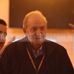 El Rey Juan Carlos y Froilán en el Gran Premio de Fórmula 1 en Bahrein