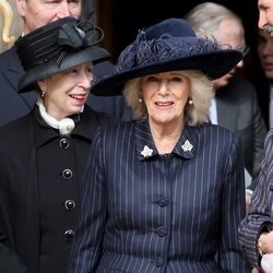 La Princesa Ana y la Reina Camilla en el homenaje a Constantino de Grecia en Windsor