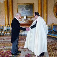 El Rey Carlos III recibe las cartas credenciales del Embajador de Argelia en Buckingham Palace