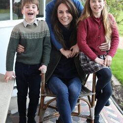 Kate Middleton con sus hijos, George, Charlotte y Louis, por el Día de la Madre 2024