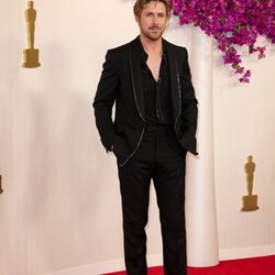 Ryan Gosling en la alfombra roja de los premios Oscar 2024