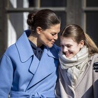 Victoria de Suecia y su hija Estelle de Suecia en el Día del Nombre en honor a Victoria de Suecia