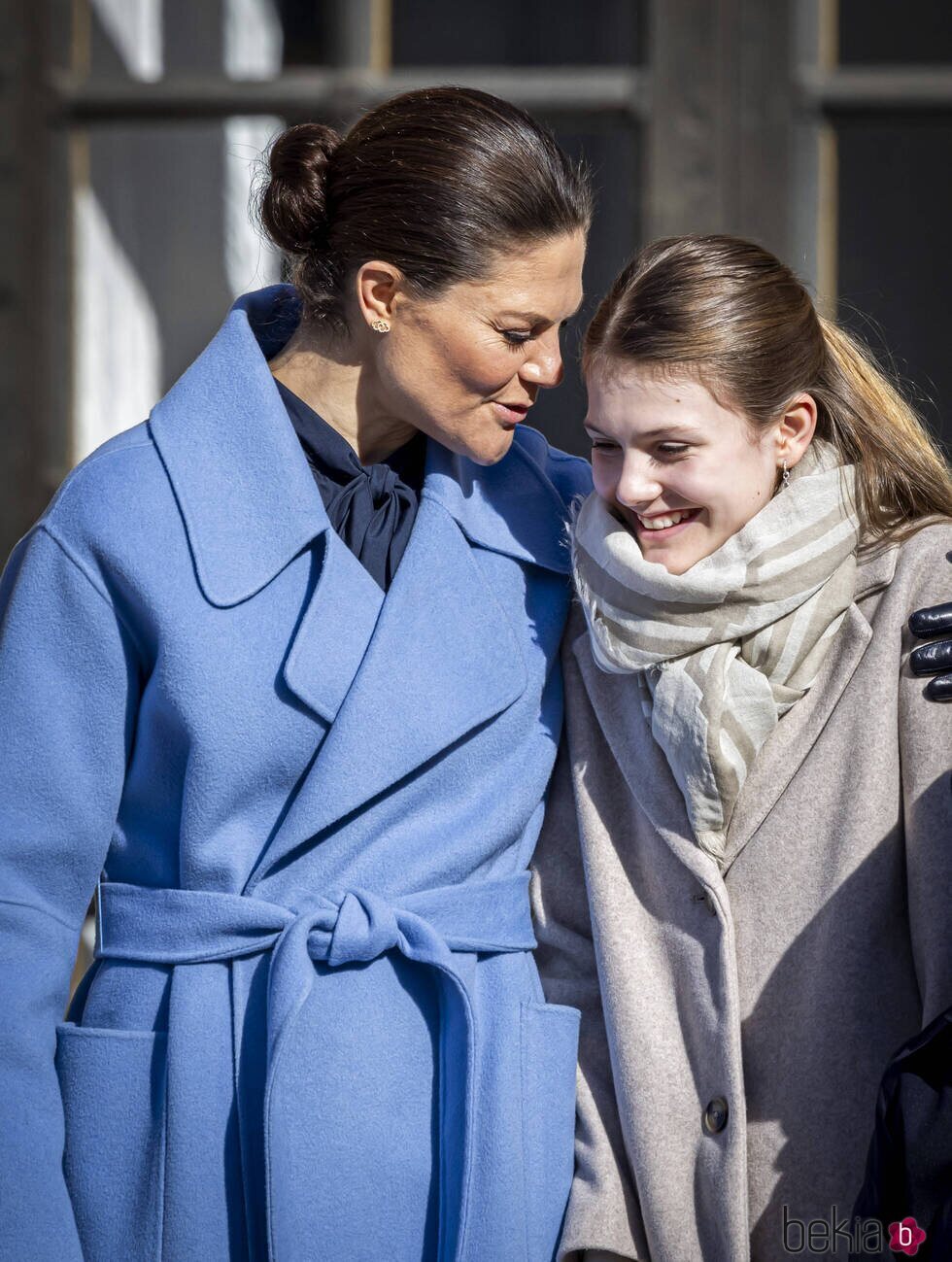 Victoria de Suecia y su hija Estelle de Suecia en el Día del Nombre en honor a Victoria de Suecia
