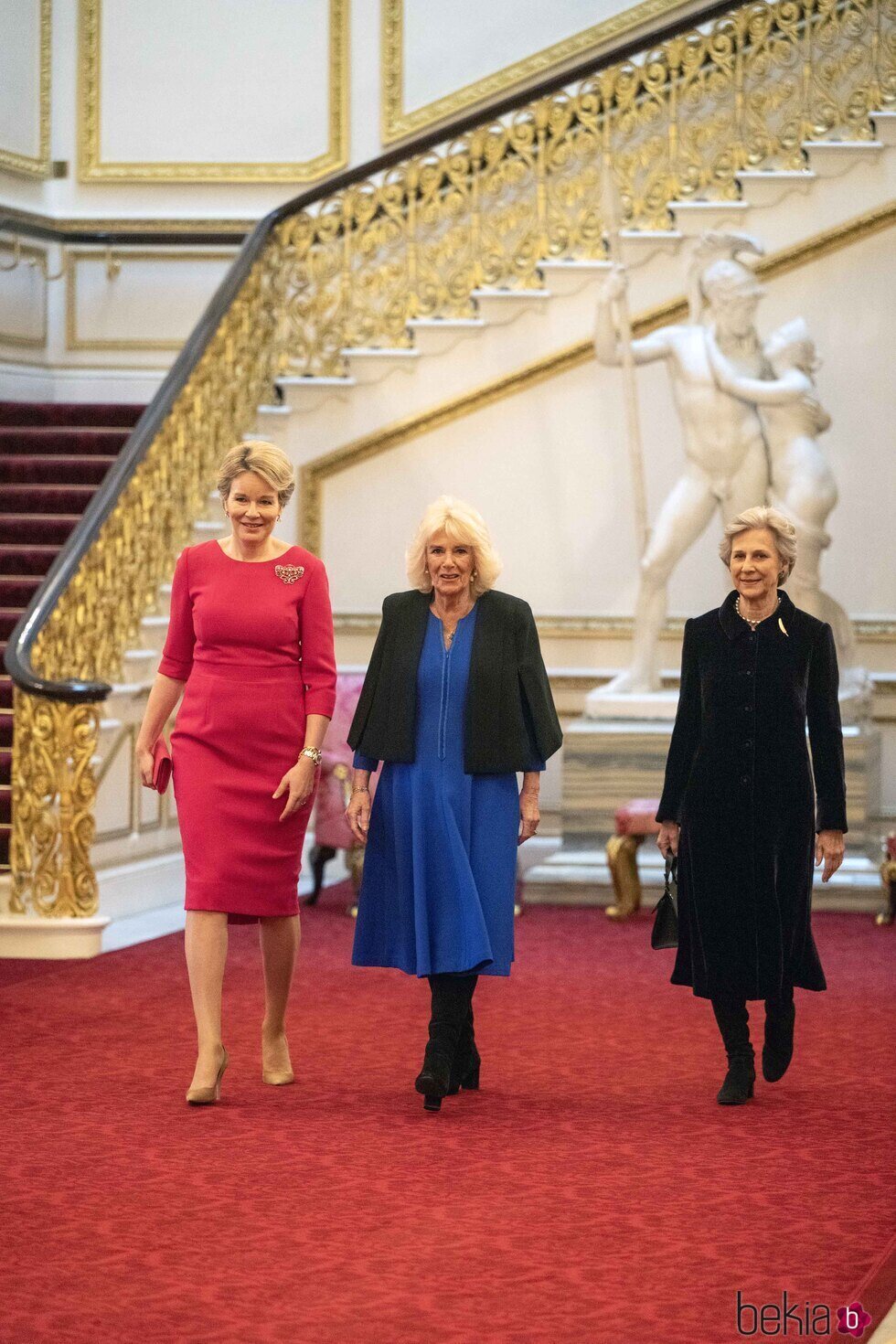 Matilde de Bélgica, la Reina Camilla y la Duquesa de Gloucester en una recepción por el Día Internacional de la Mujer en Buckingham