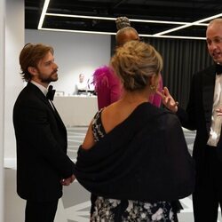 El Príncipe Guillermo hablando con unos invitados en la entrega del Diana Award 2024