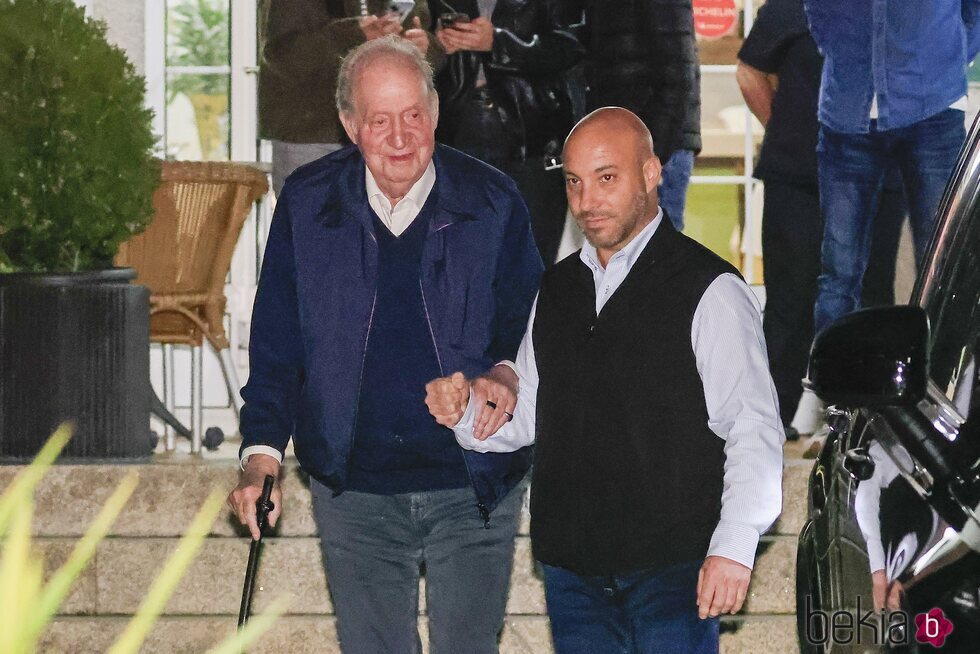 El Rey Juan Carlos tras una cena en Cambados