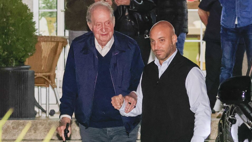 El Rey Juan Carlos tras una cena en Cambados